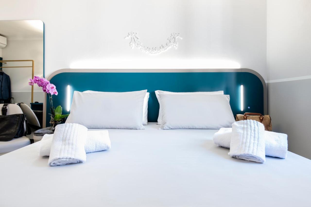 Deluxe Double Room with Terrace,1000309749:JPEG