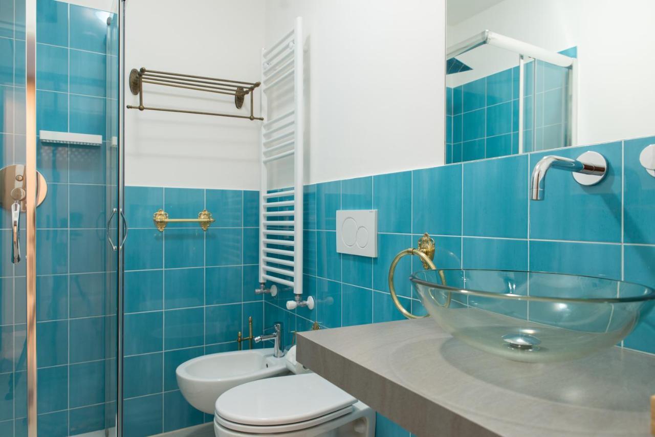 Double or Twin Room Canal View