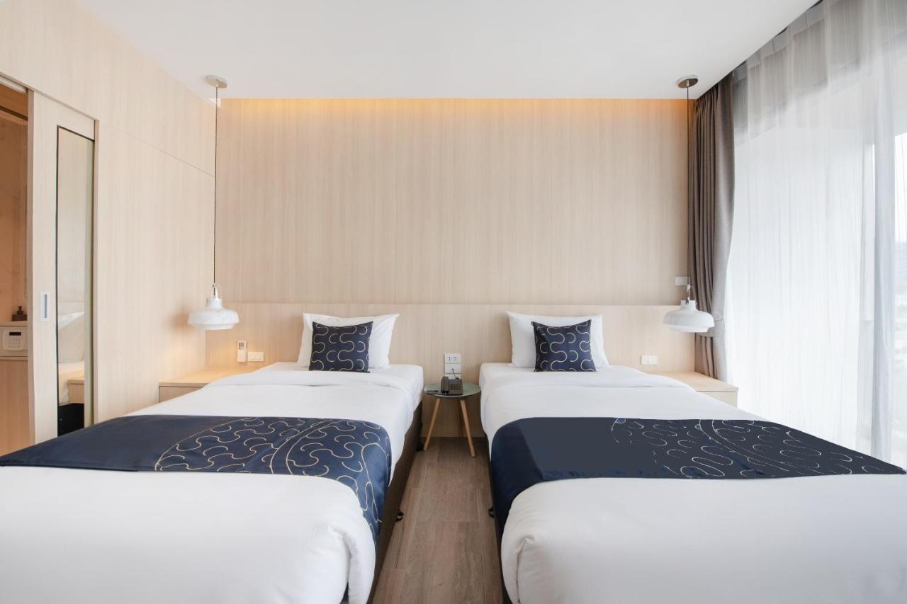 Deluxe Twin Room with Sea View