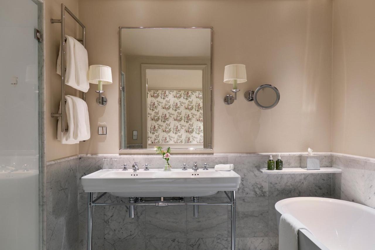 Courtyard Suite