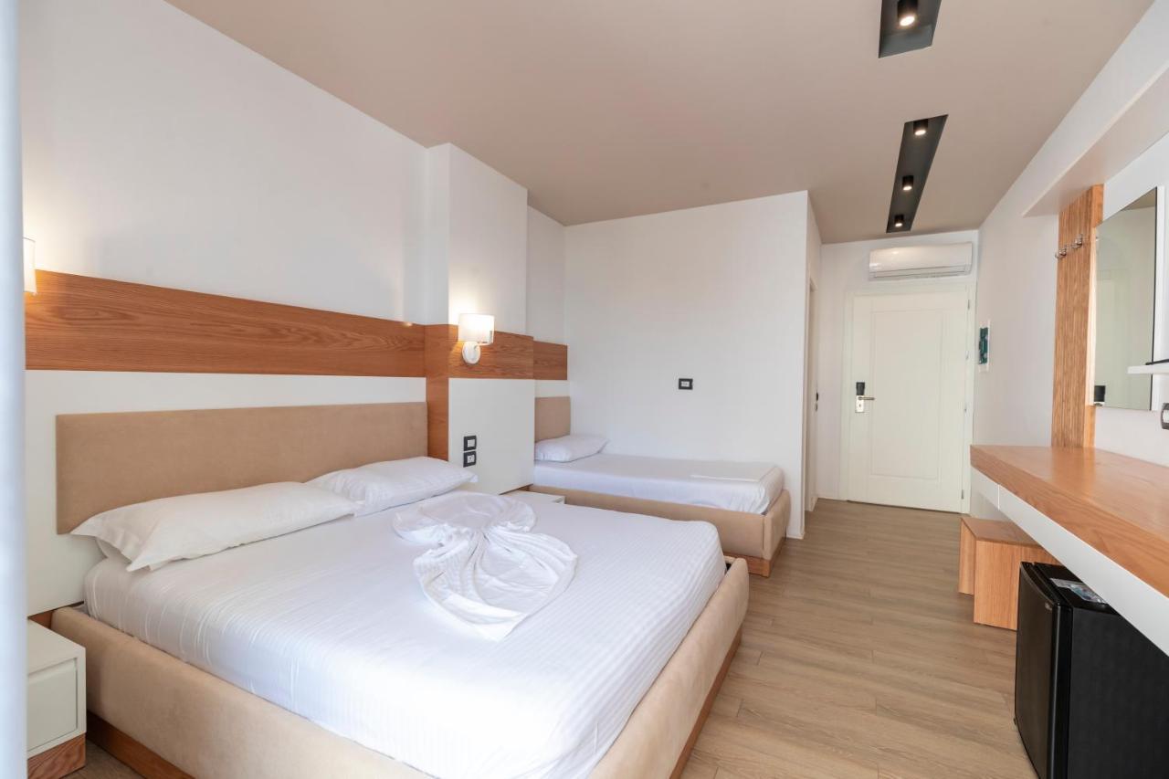 Deluxe Triple Room,1345648904:JPEG