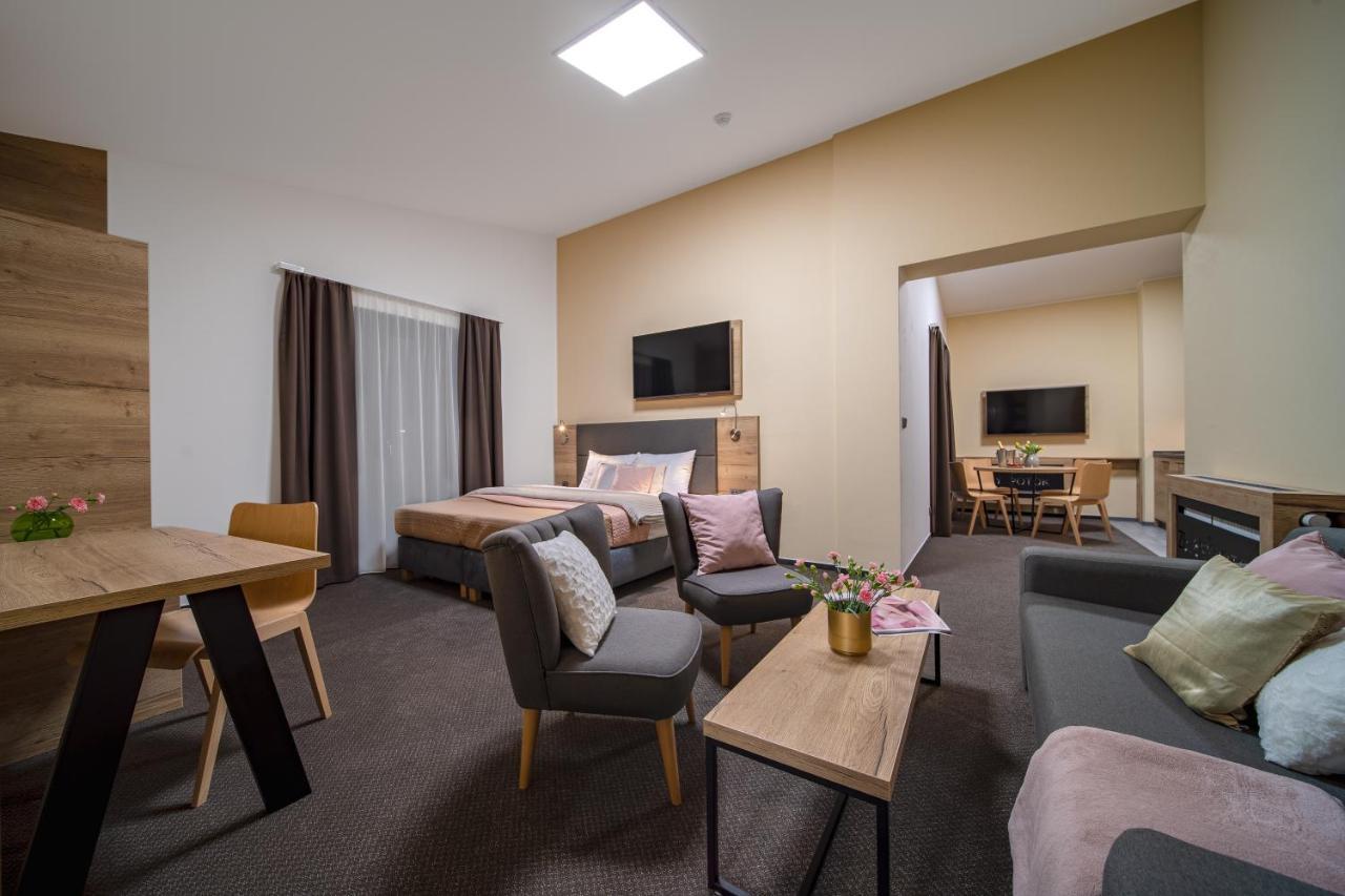 Superior Two-Bedroom Apartment Mountain View