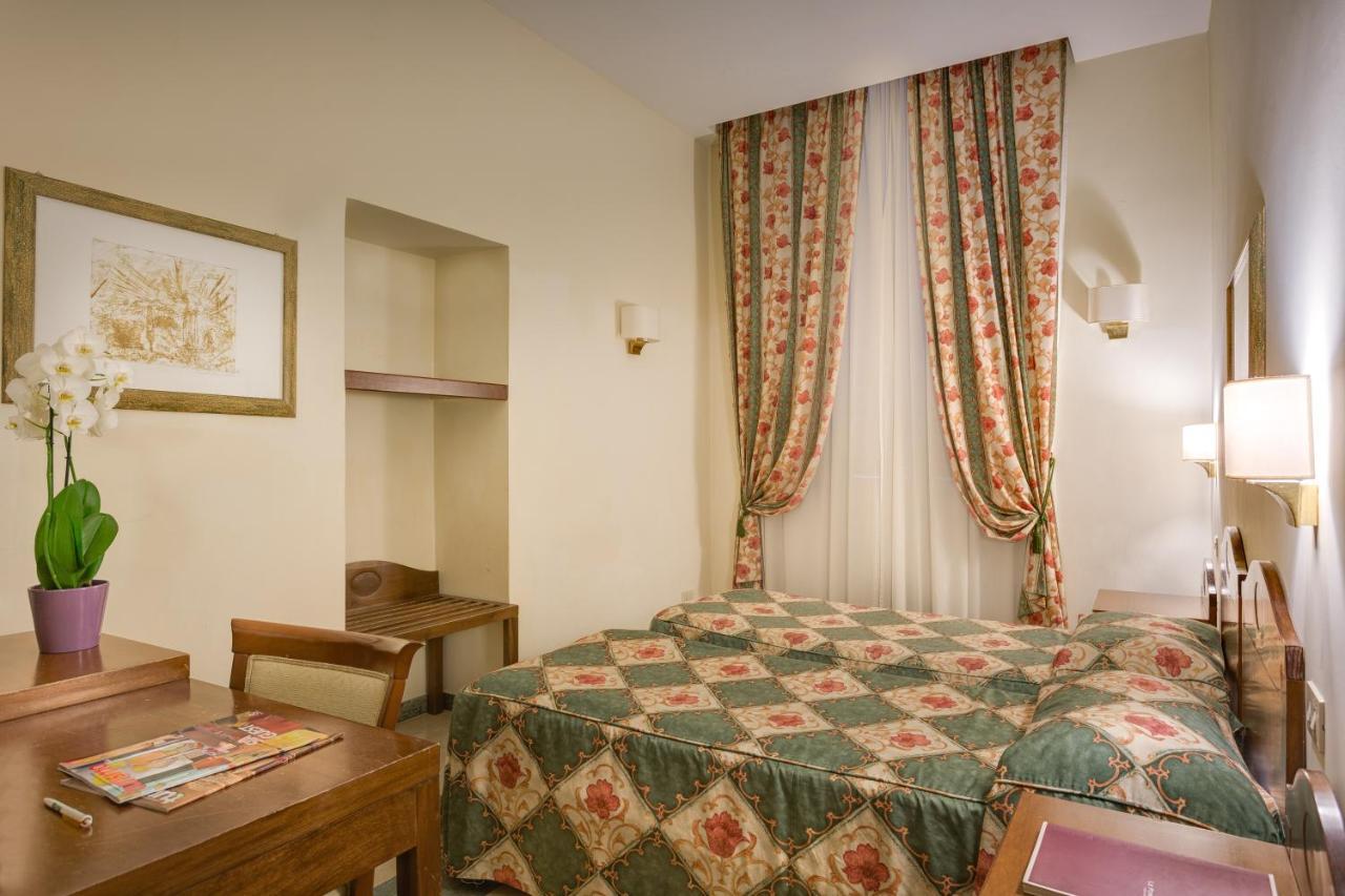 Petite Chambre Double ou Lits Jumeaux
