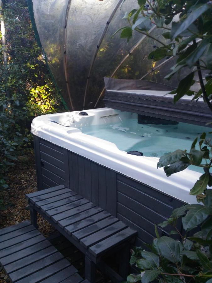 Lodge Exterior Hot Tub