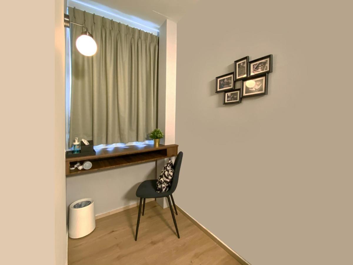 Double Window DAYUSE 8 Hours 11AM-7PM