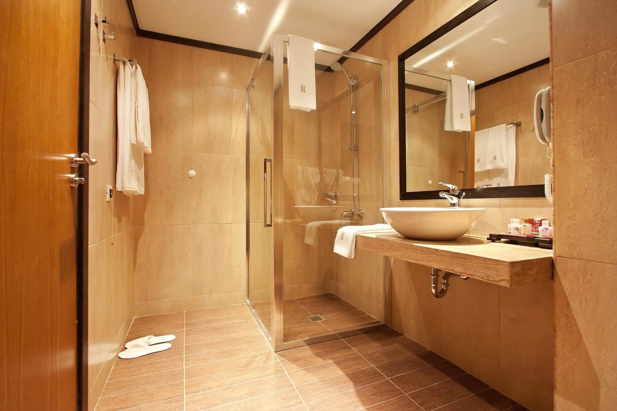 Superior Queen Suite