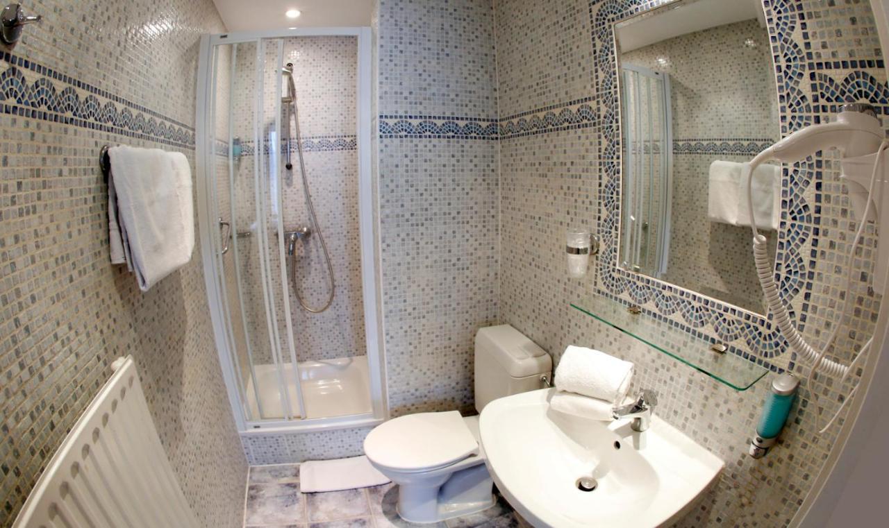 Superior Triple Room,1177225708:JPEG