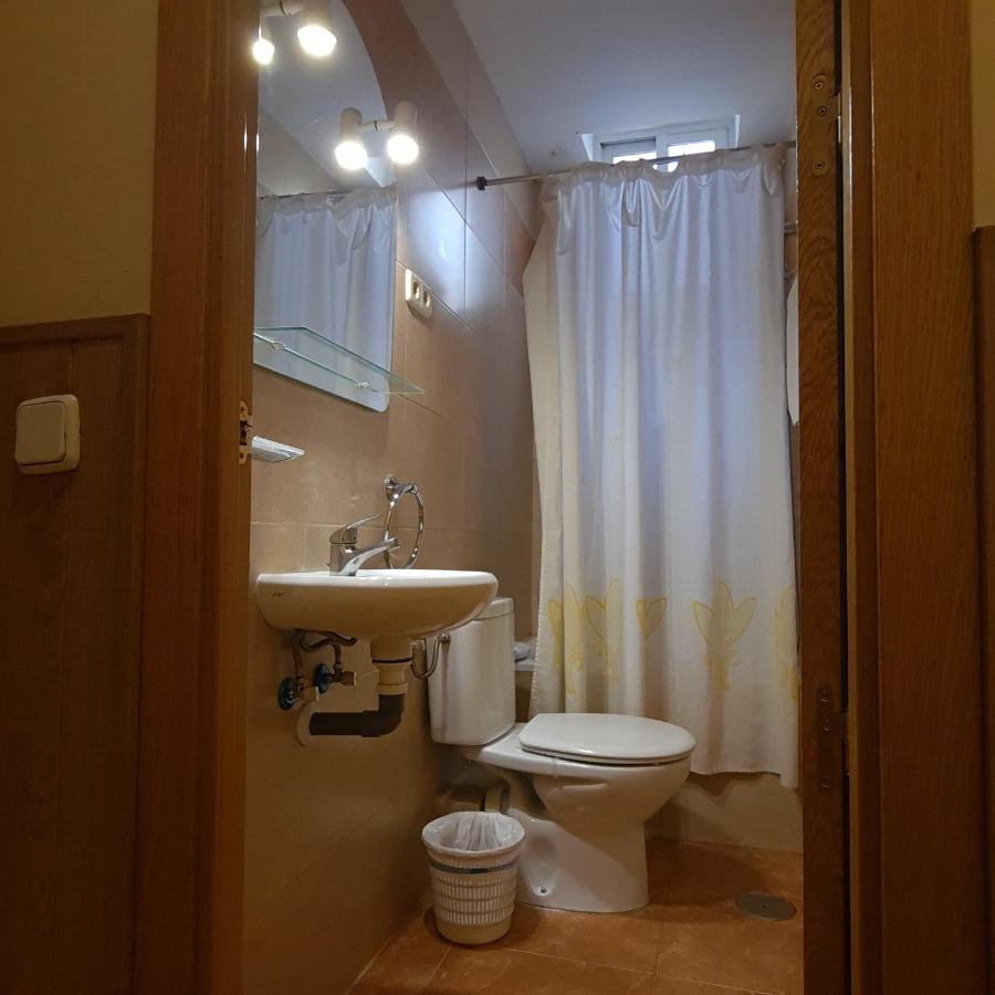 Basic Triple Room,917380318:JPEG