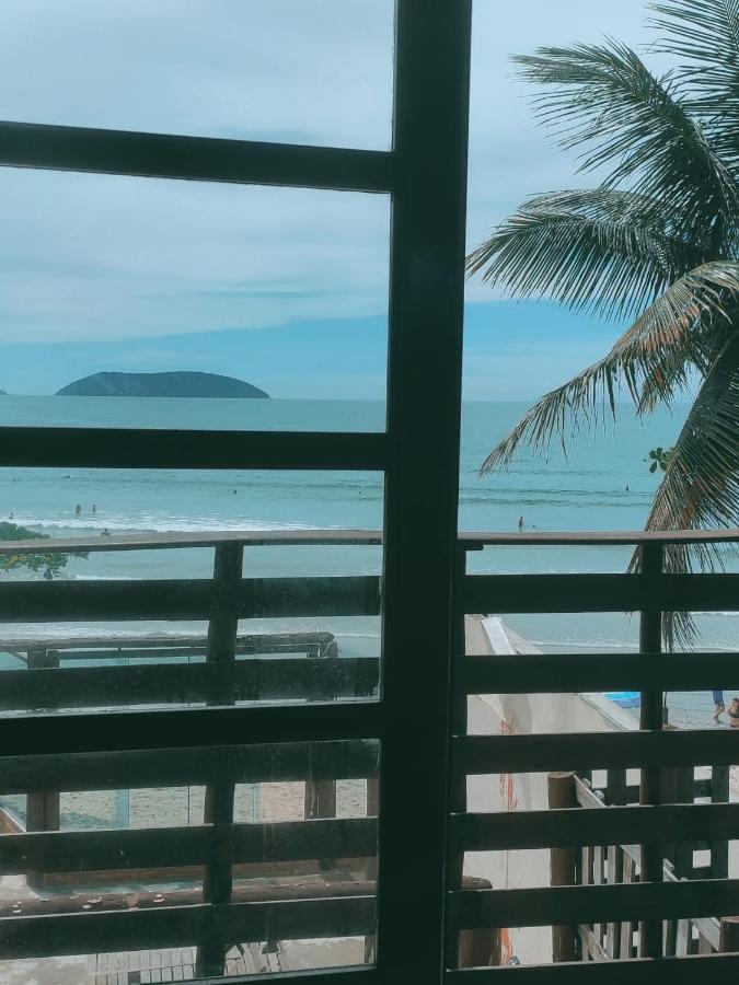 Quarto Quádruplo com Vista do Mar.