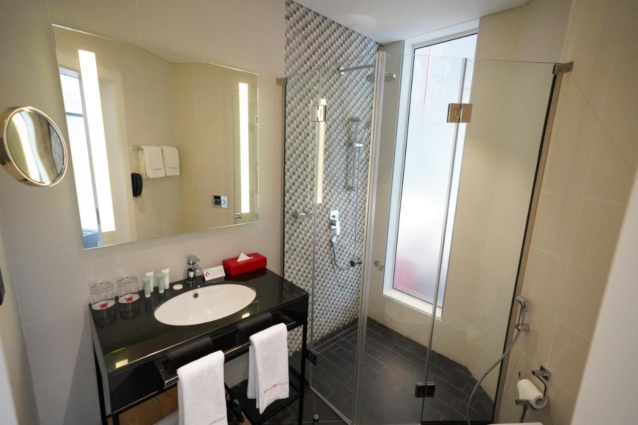 Premium Room Canal View Includes F&B