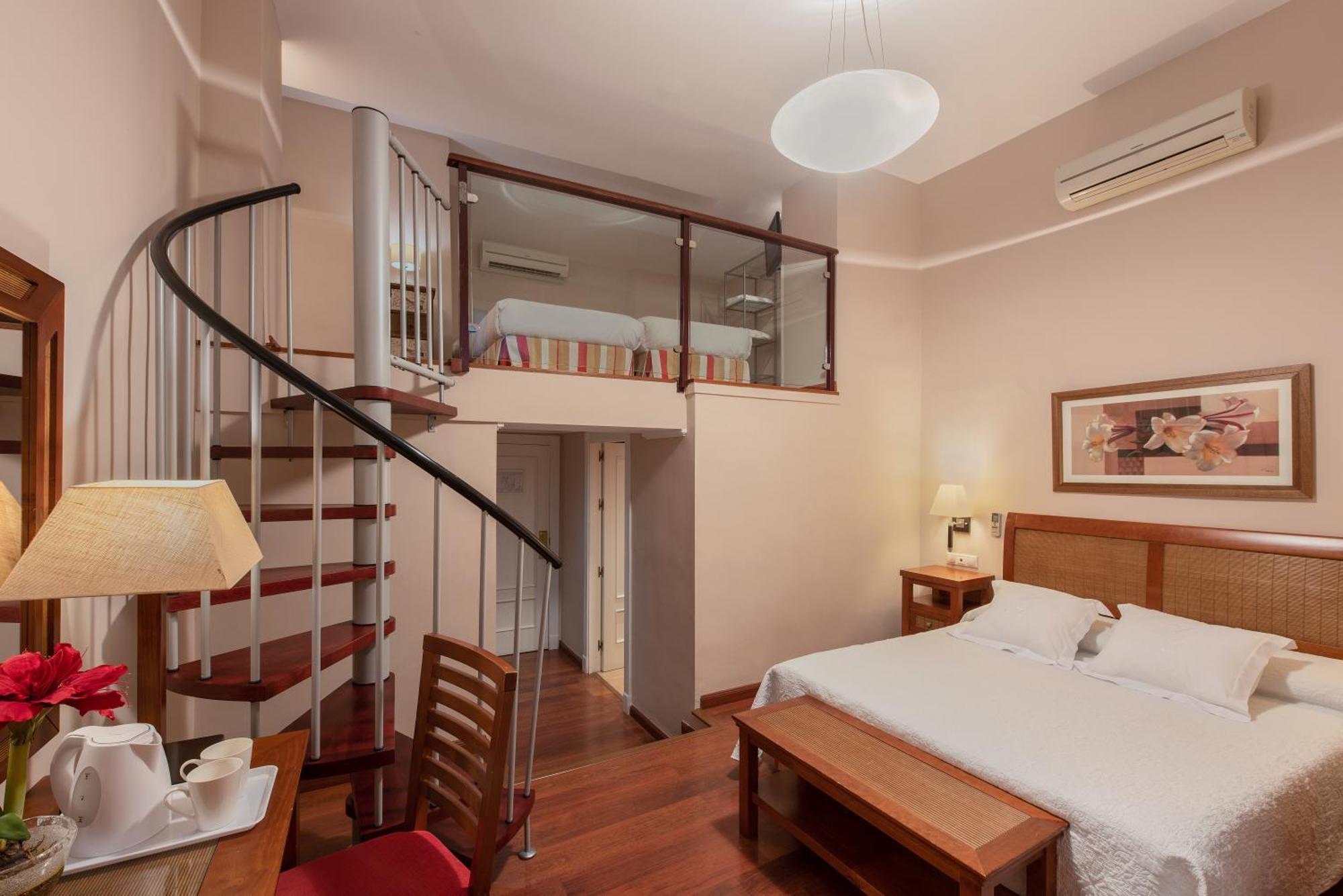 Quadruple Room,1709698586:JPEG