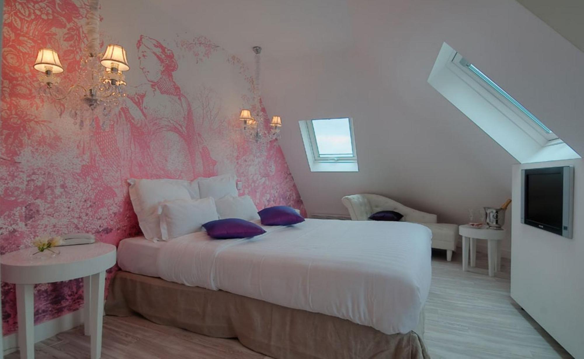 Romance Suite,1580308159:JPEG