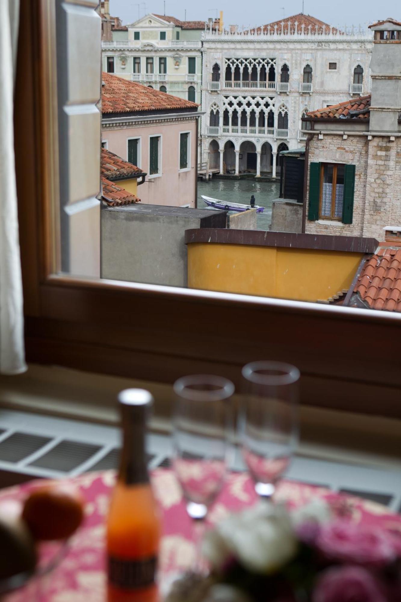Superior Double Room Canal View