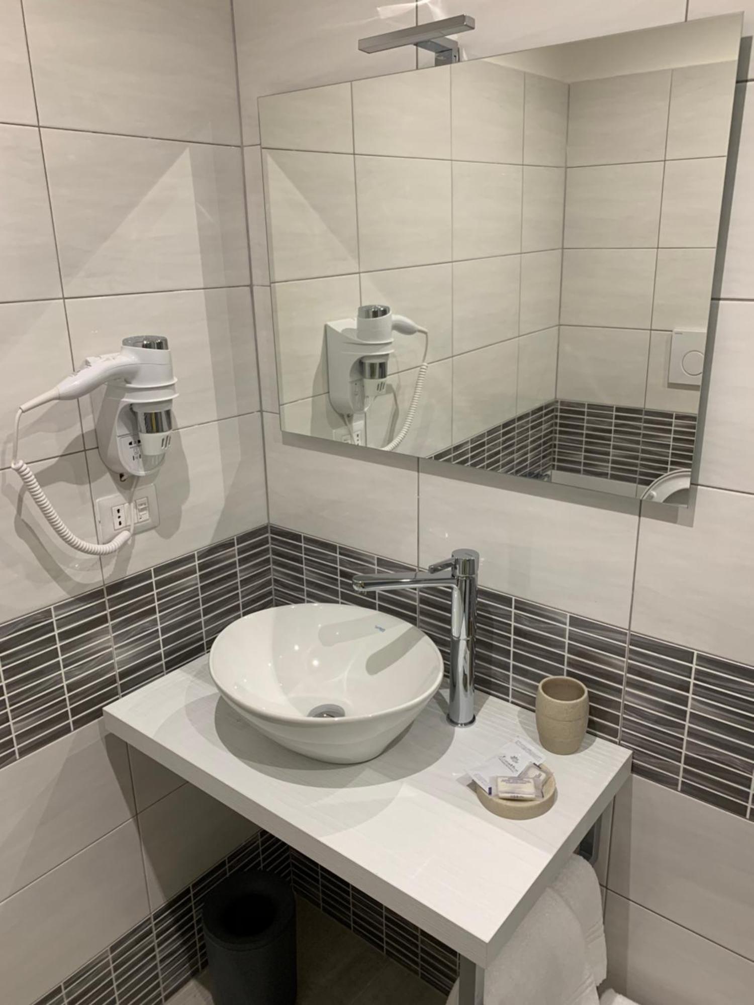 Superior Quadruple Room,1209409720:JPEG