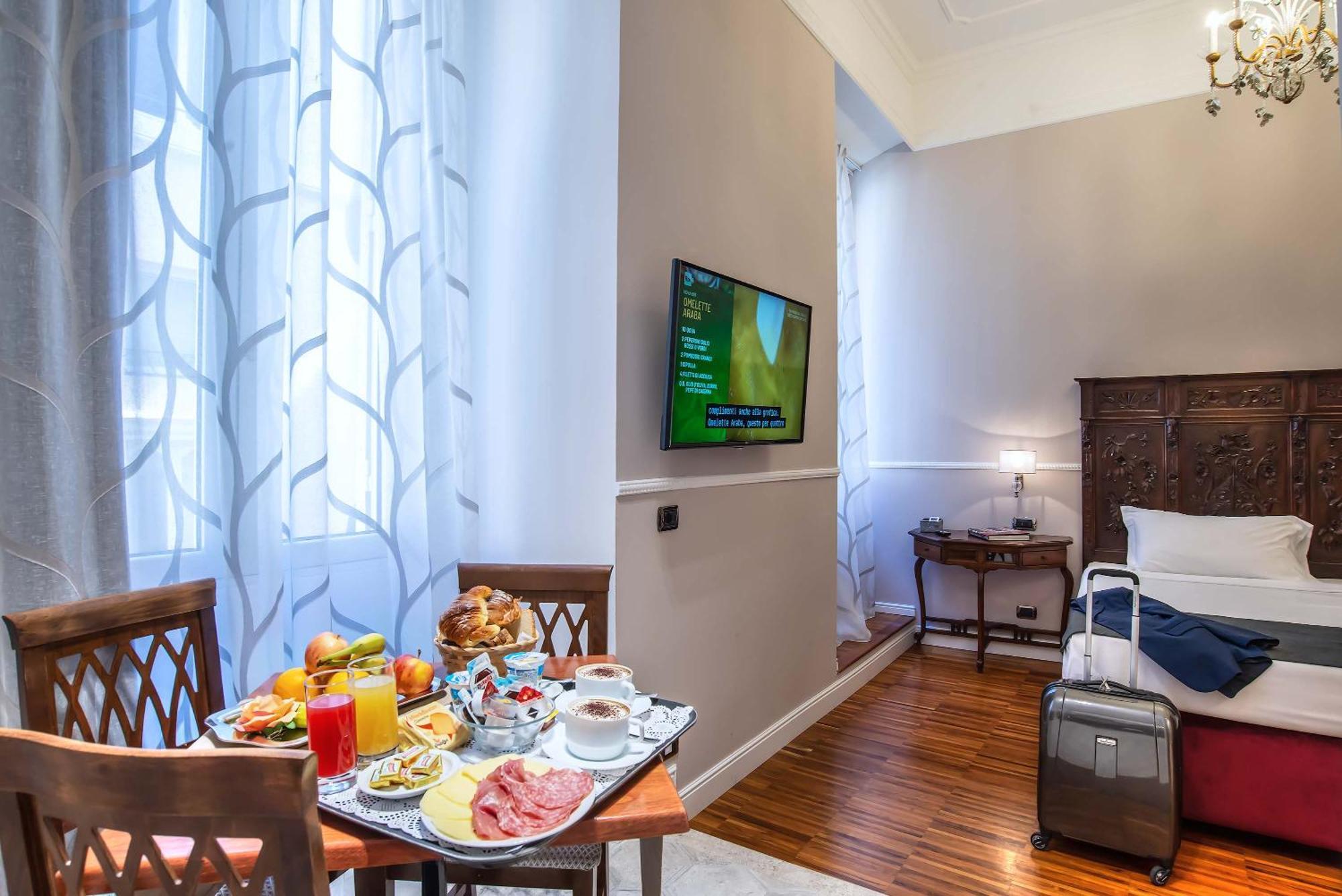 Triple Room