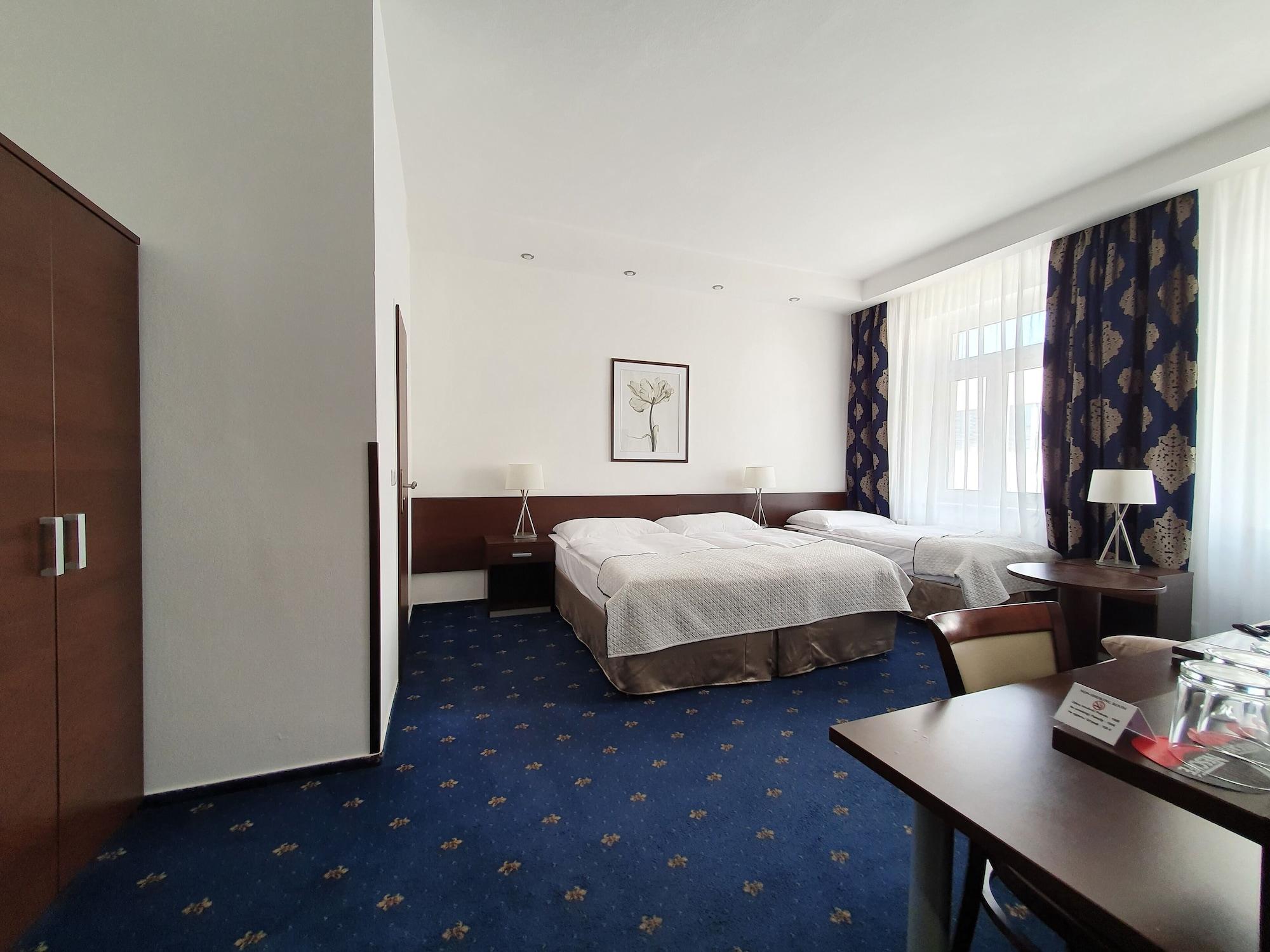 Deluxe Triple Room