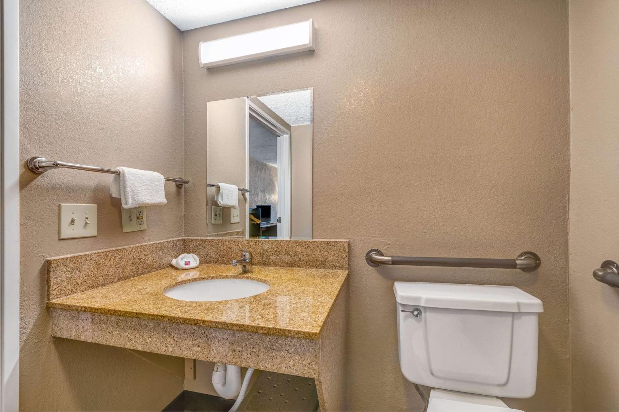 Premium Quadruple Room