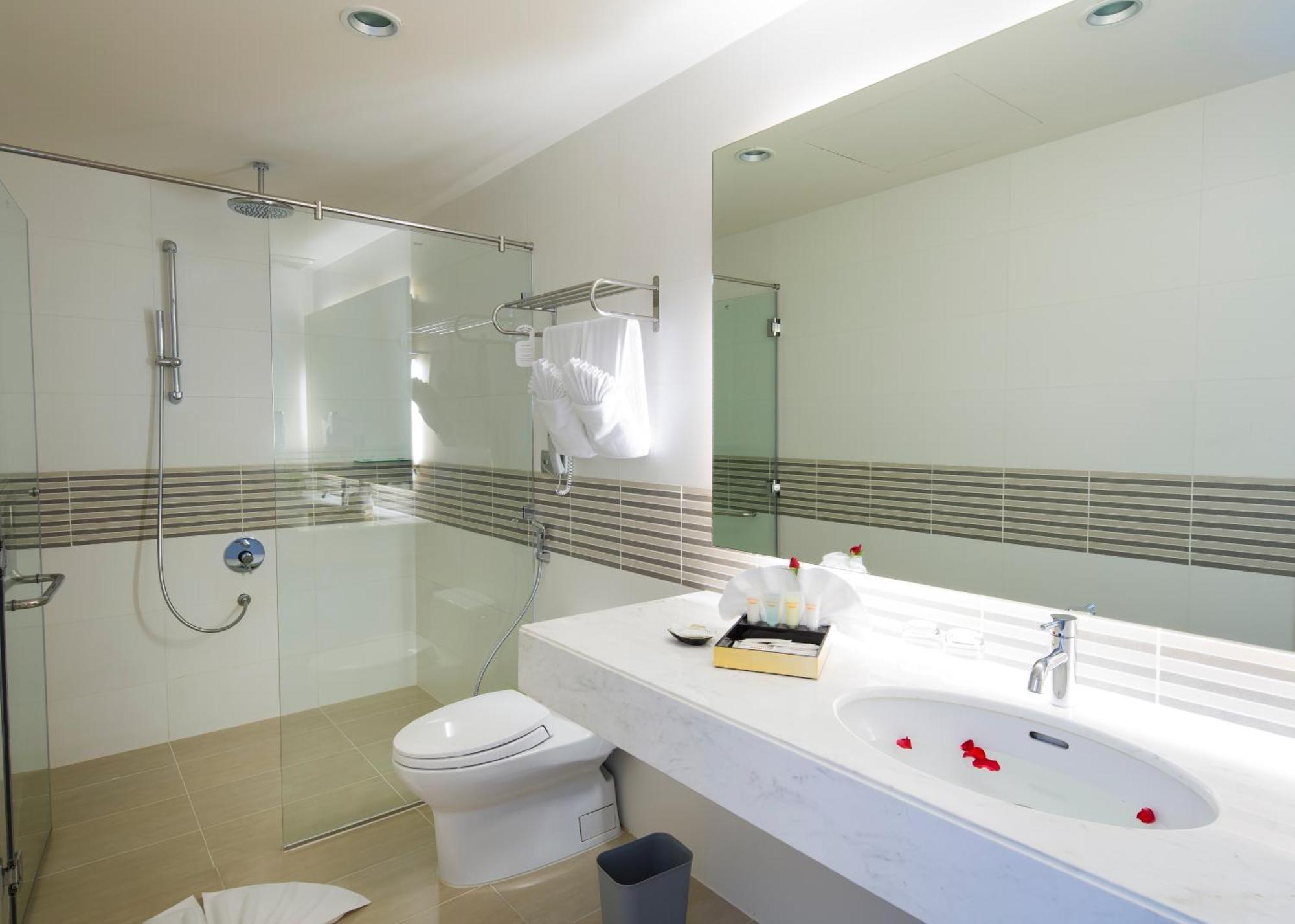 Deluxe Double or Twin Room Room Only