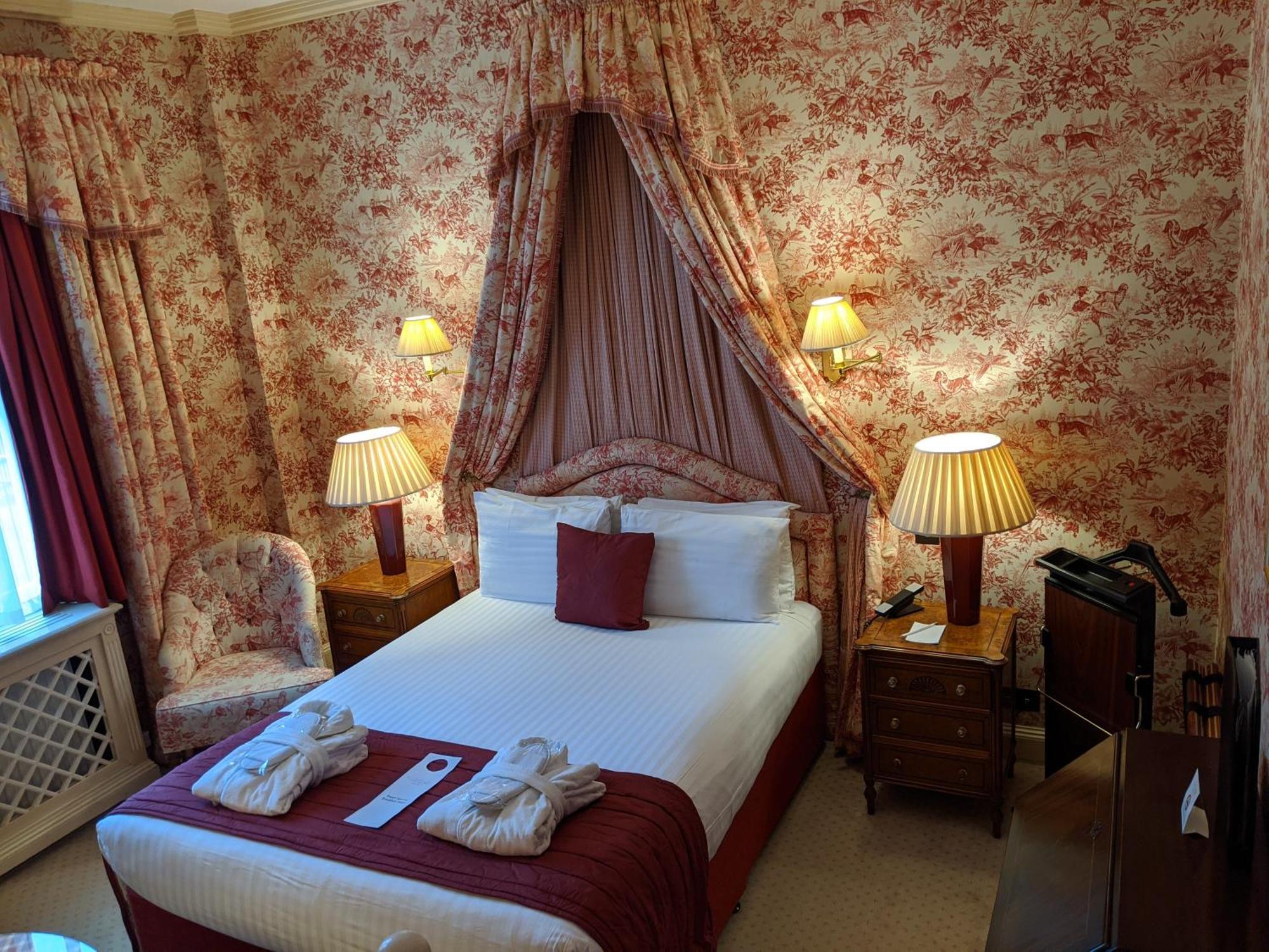 Featured Executive Room
