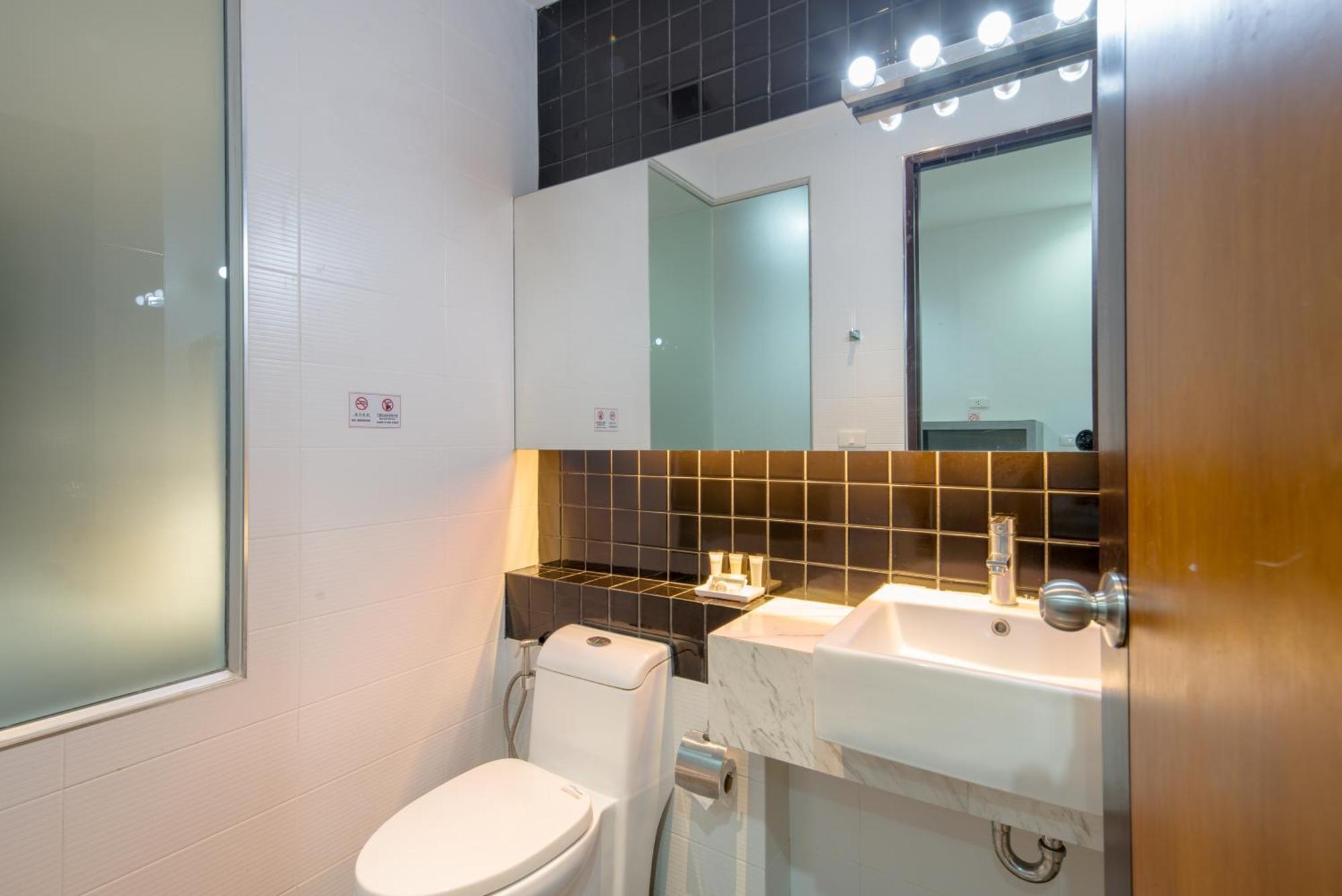 Deluxe Twin Room Balcony