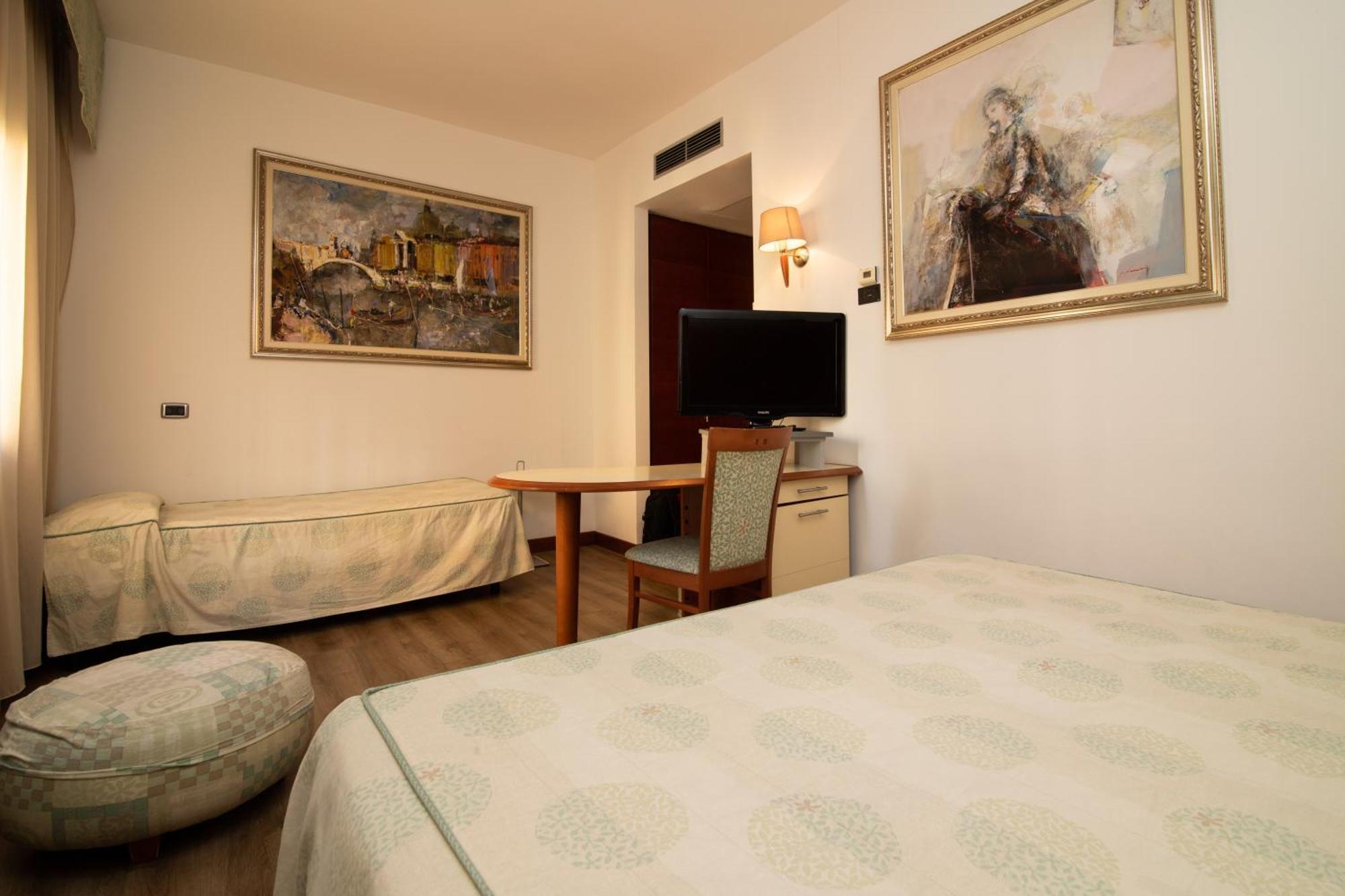 Classic Triple Room