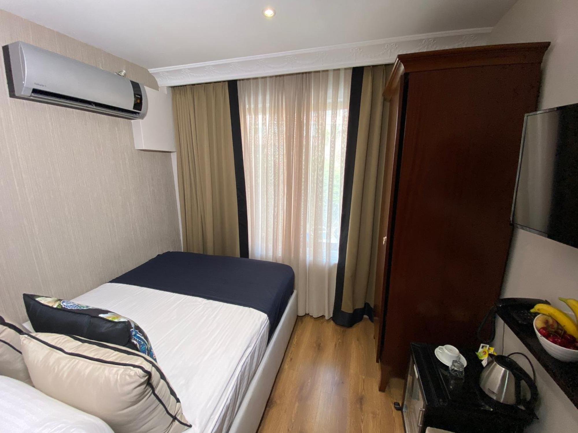Deluxe Single Room