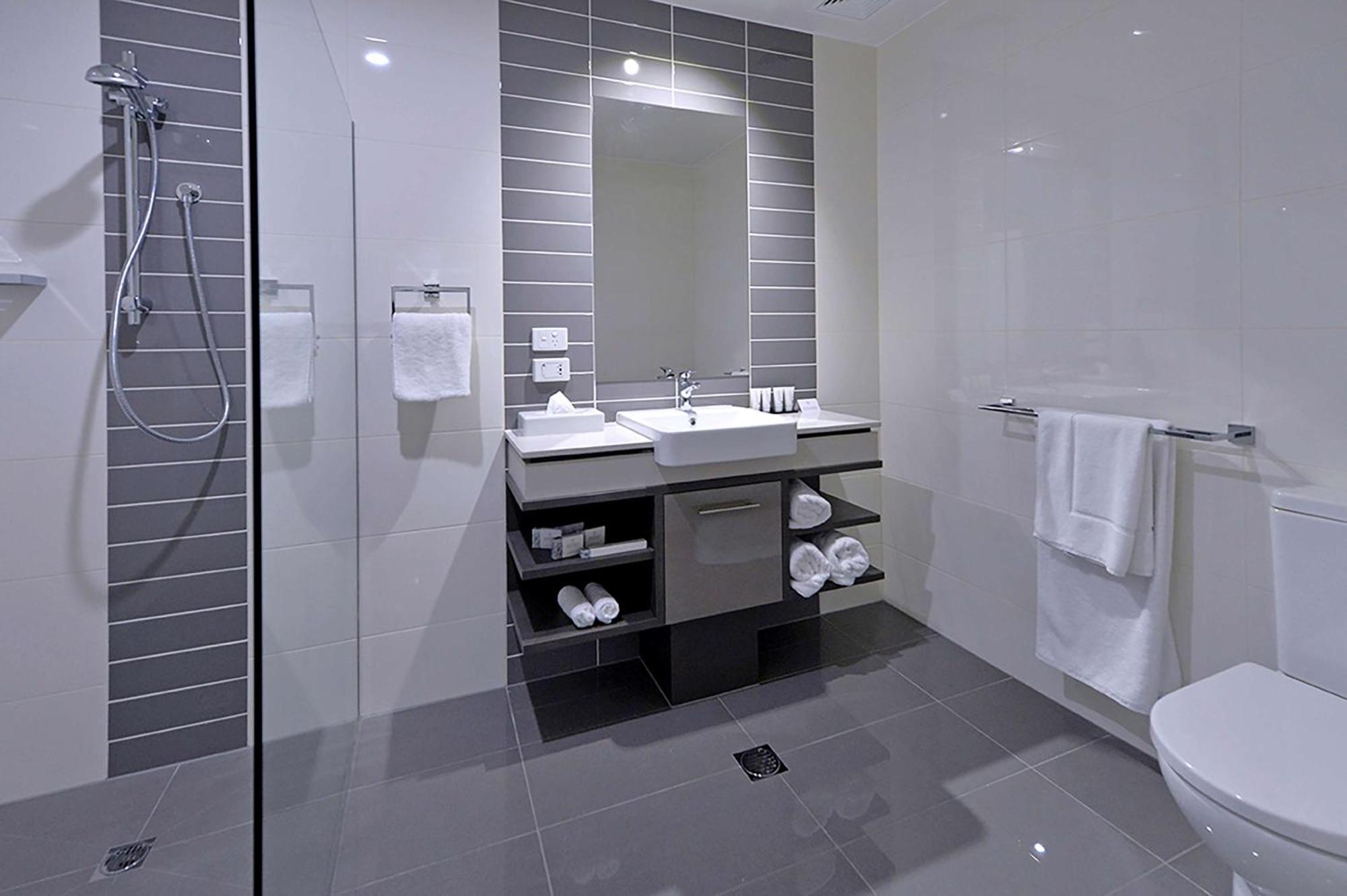 Two Bedroom Serviced Apartment with Balcony,1219842043:JPEG