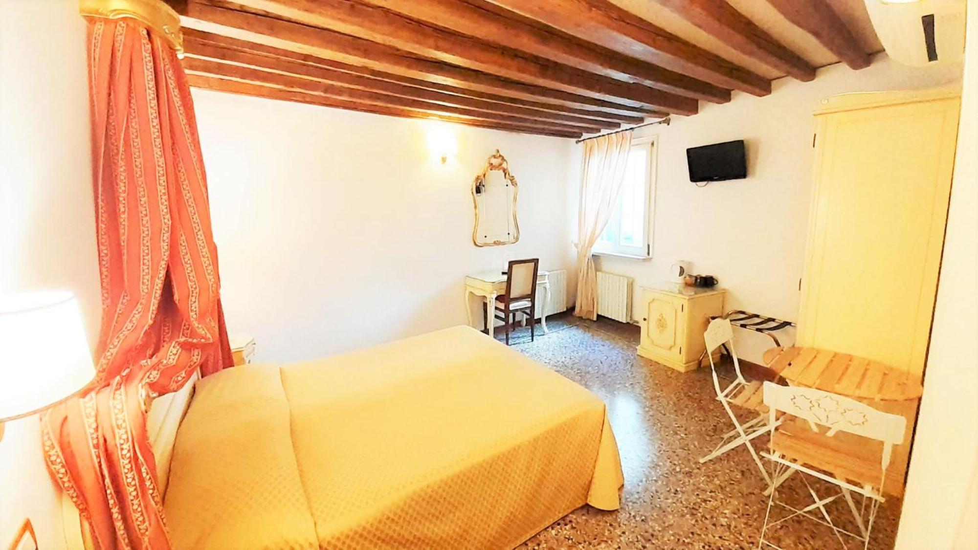 Classic Double Room,1226982791:JPEG
