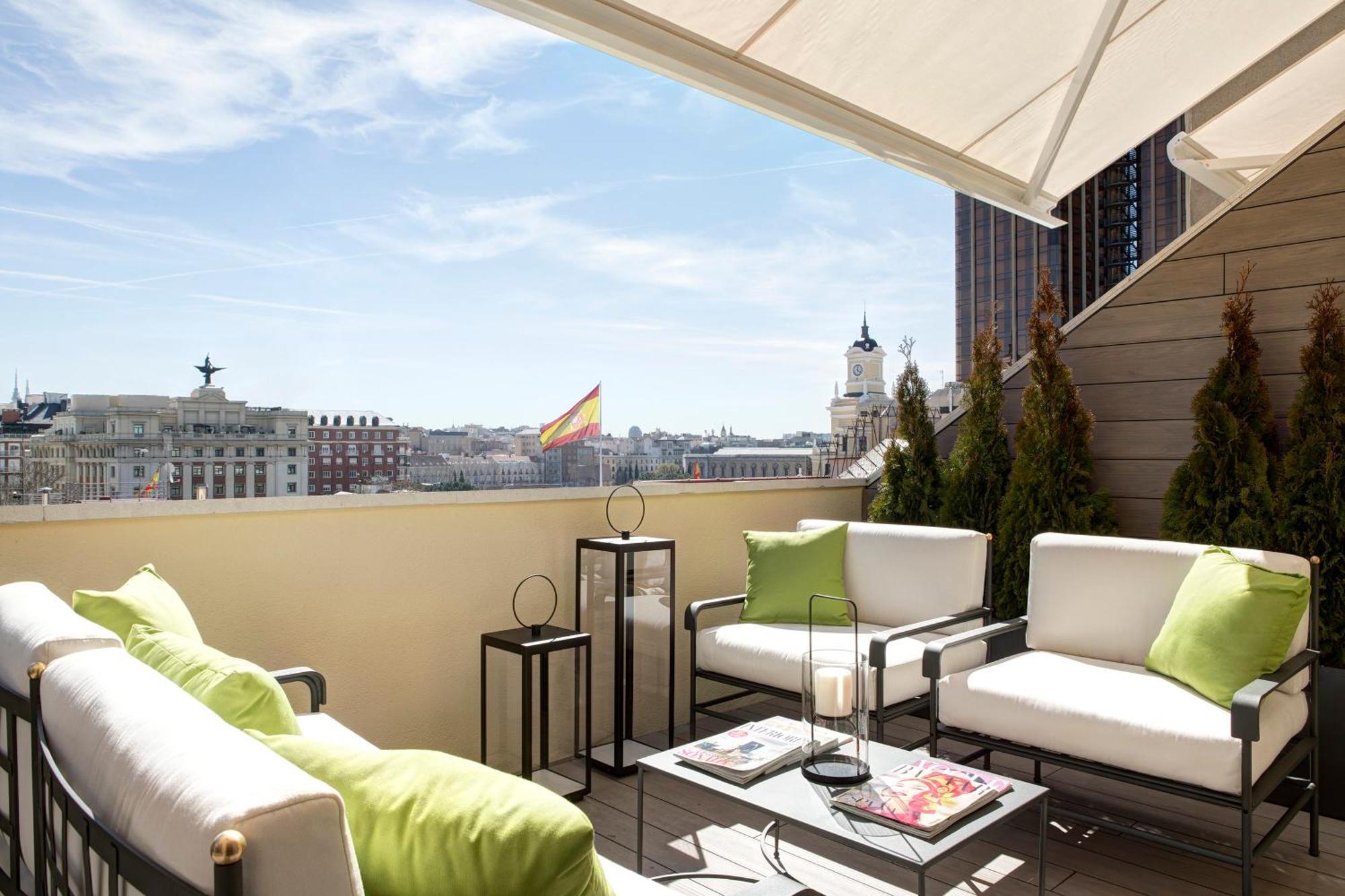 Deluxe Attic Room Terrace