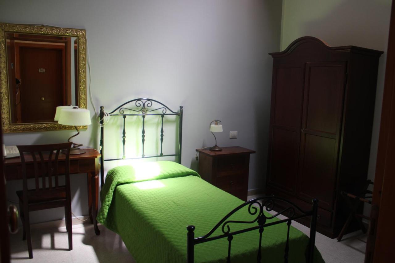 Habitación Individual con tragaluz