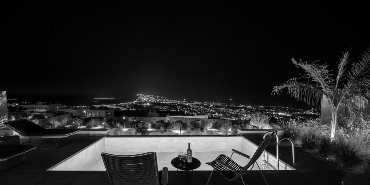 Executive Two Bedroom Suite Private Heated Pool Caldera View