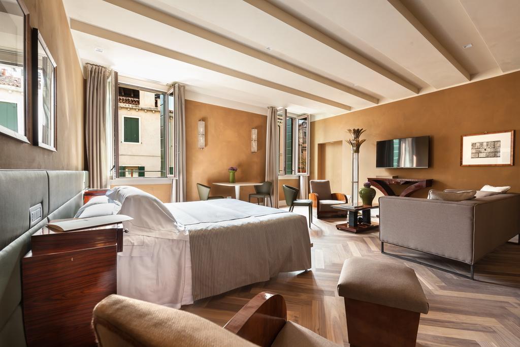 Queen Suite with Canal View and Turkish Bath,1588236804:JPEG