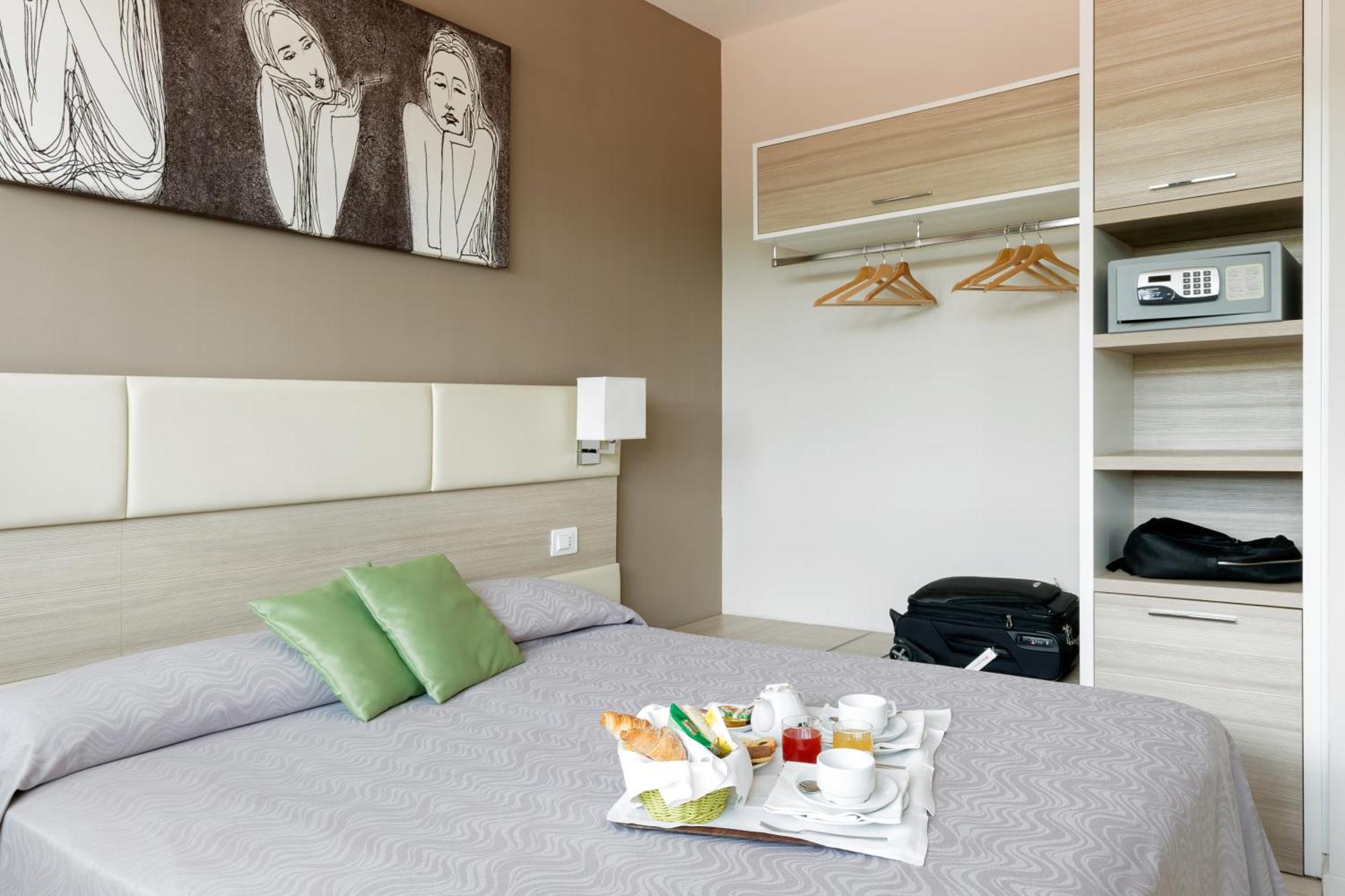 Double or Twin Room,1274488366:JPEG