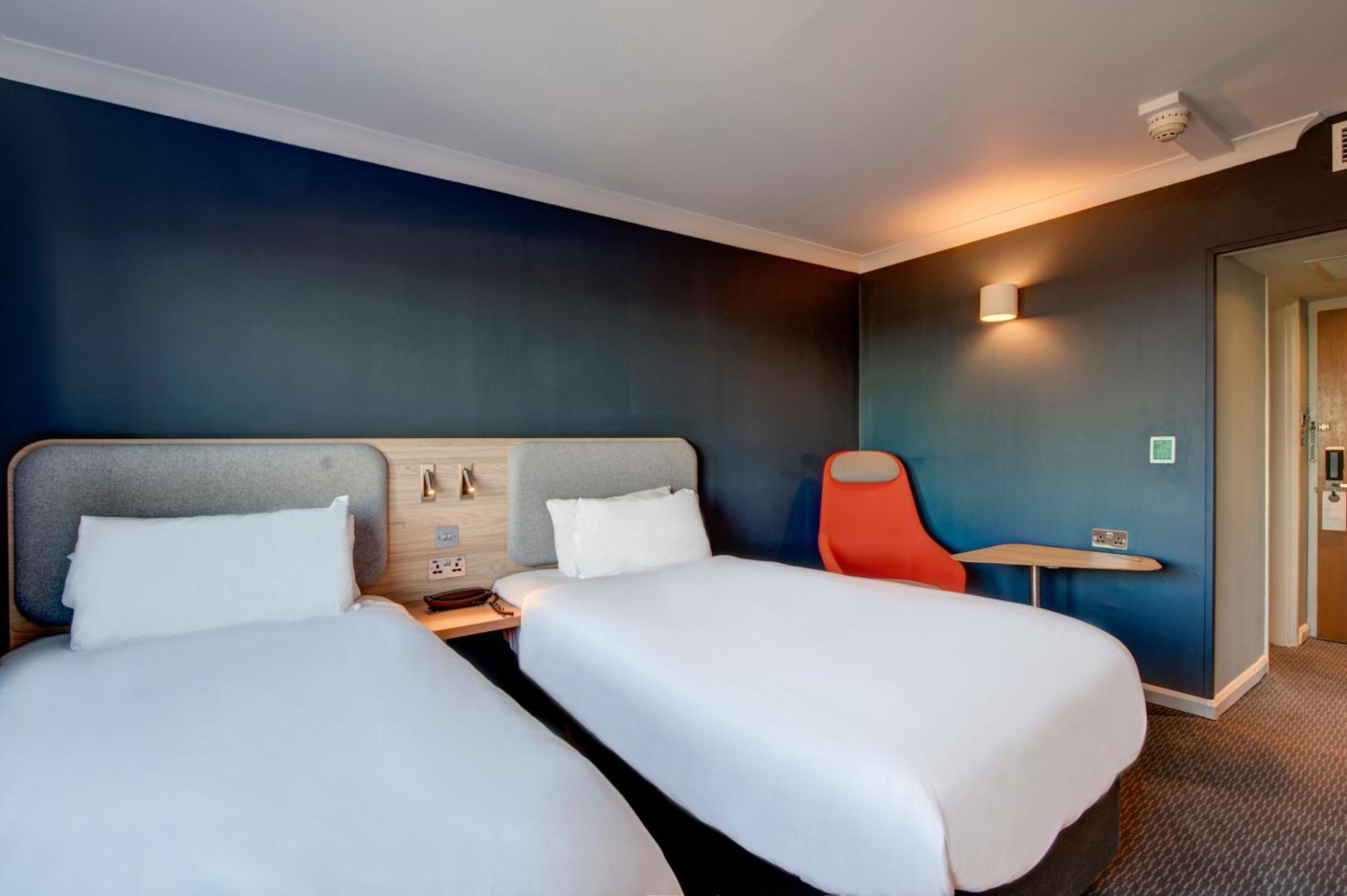 Standard Twin Room Hot