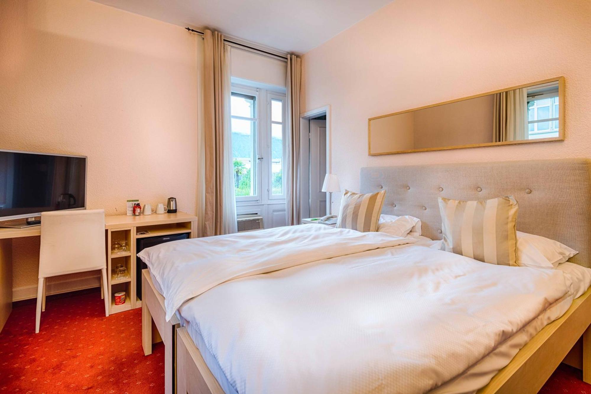 Standard Room,1281298729:JPEG