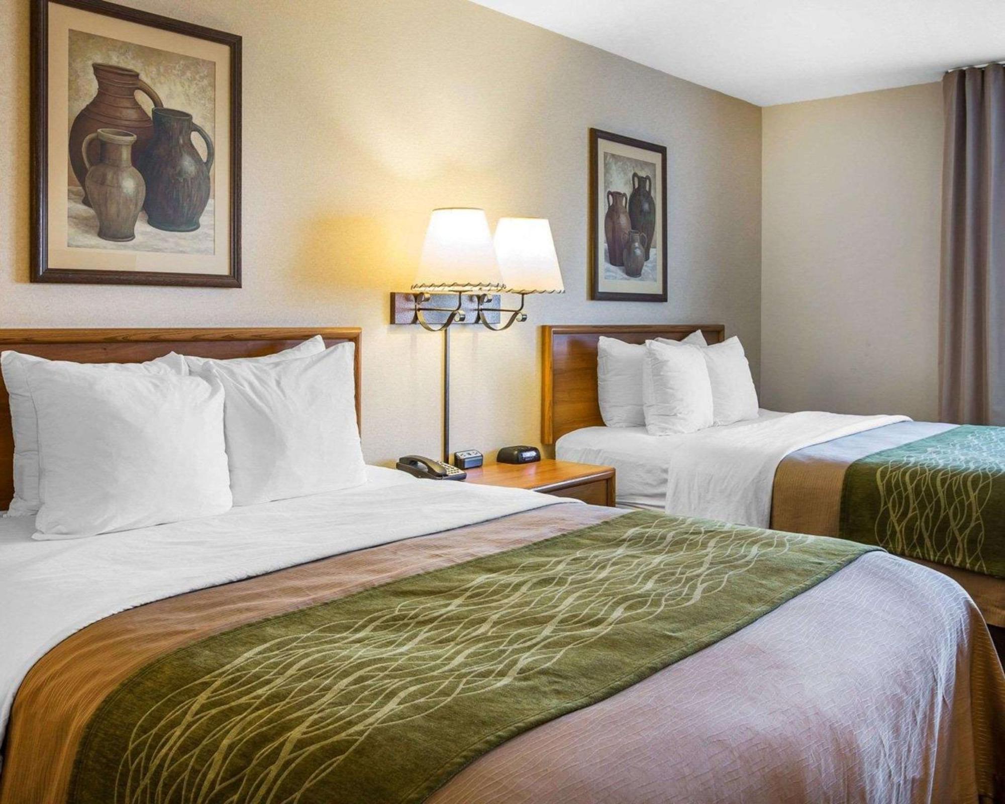 Queen Room with Two Queen Beds,1284447151:JPEG