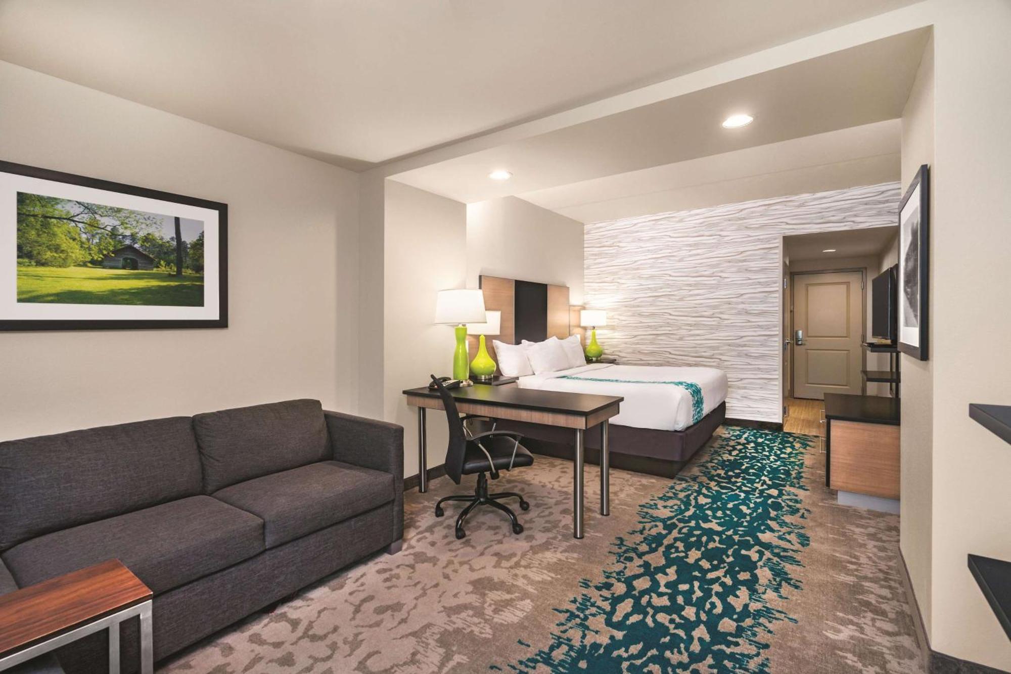 Executive King Room Sofa Bed