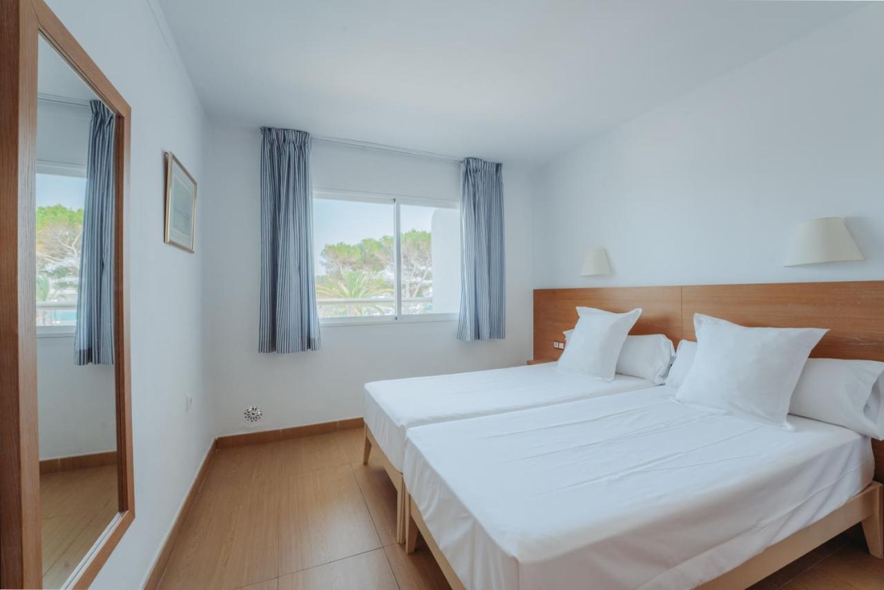 One-Bedroom Apartment Sea View