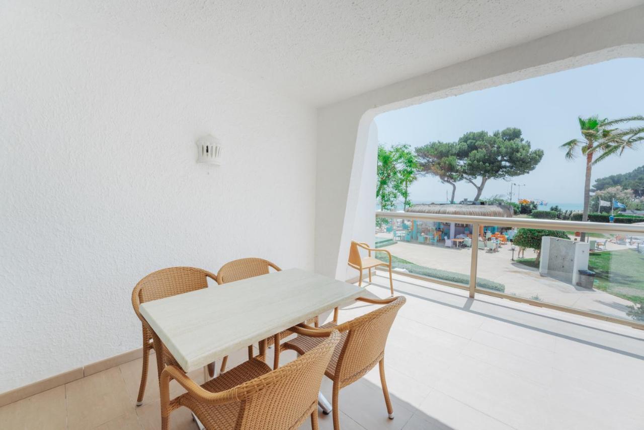 Two-Bedroom Apartment Sea View