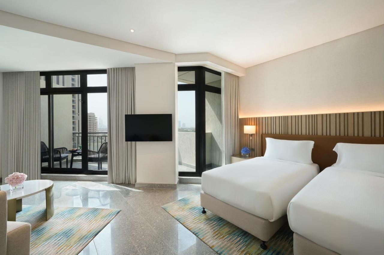 Spacious Room Balcony Twin Beds