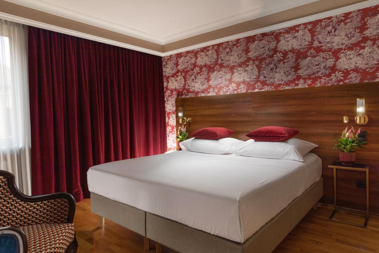 Signature King Double Room