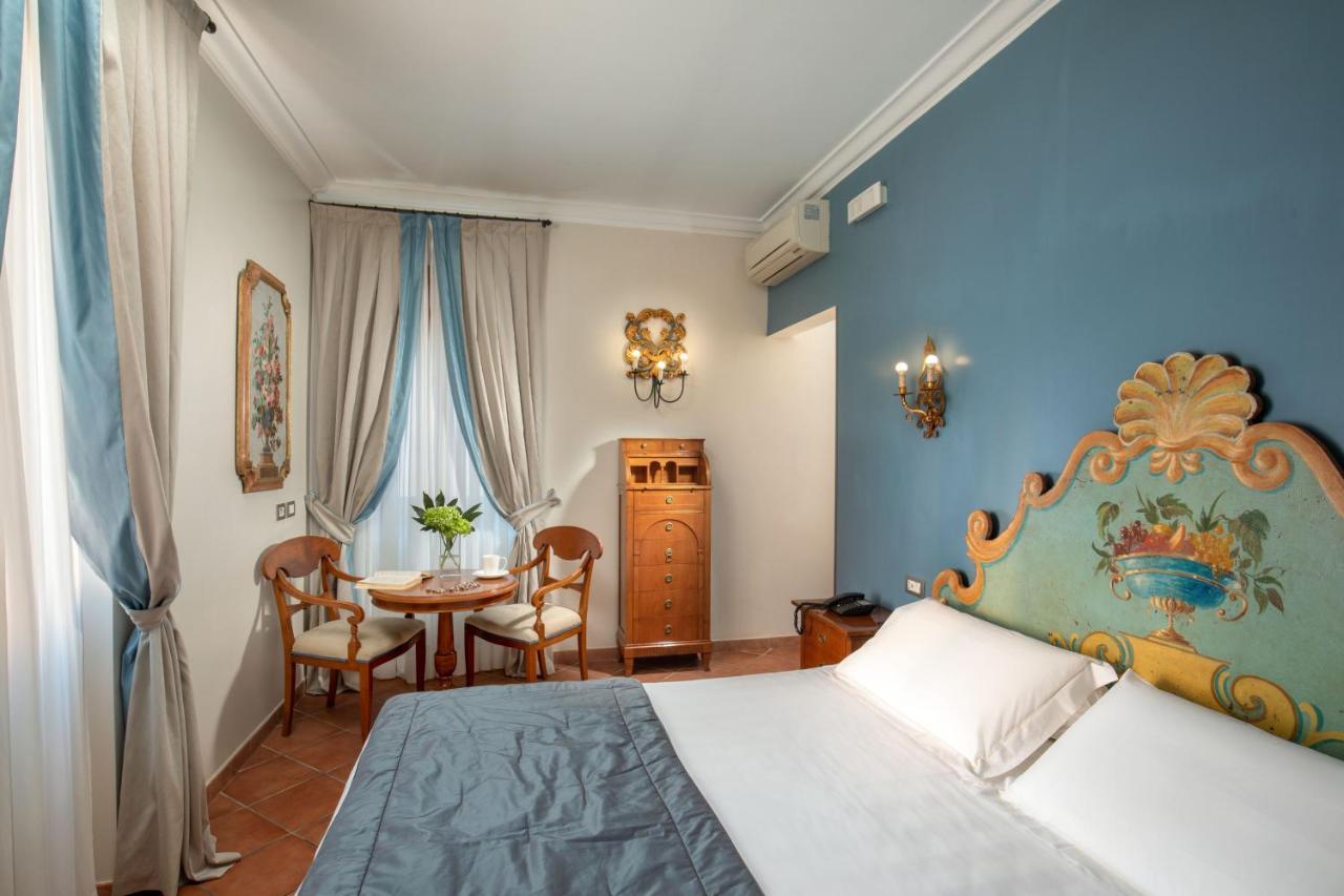 Superior Double or Twin Room Via dei Greci 23