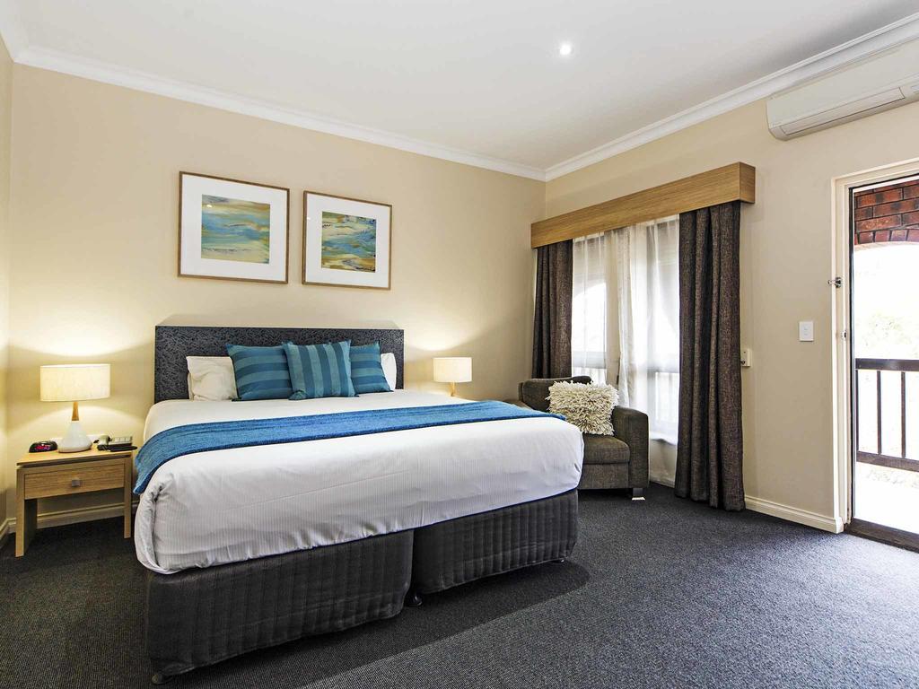 Superior King Room,1436156425:JPEG