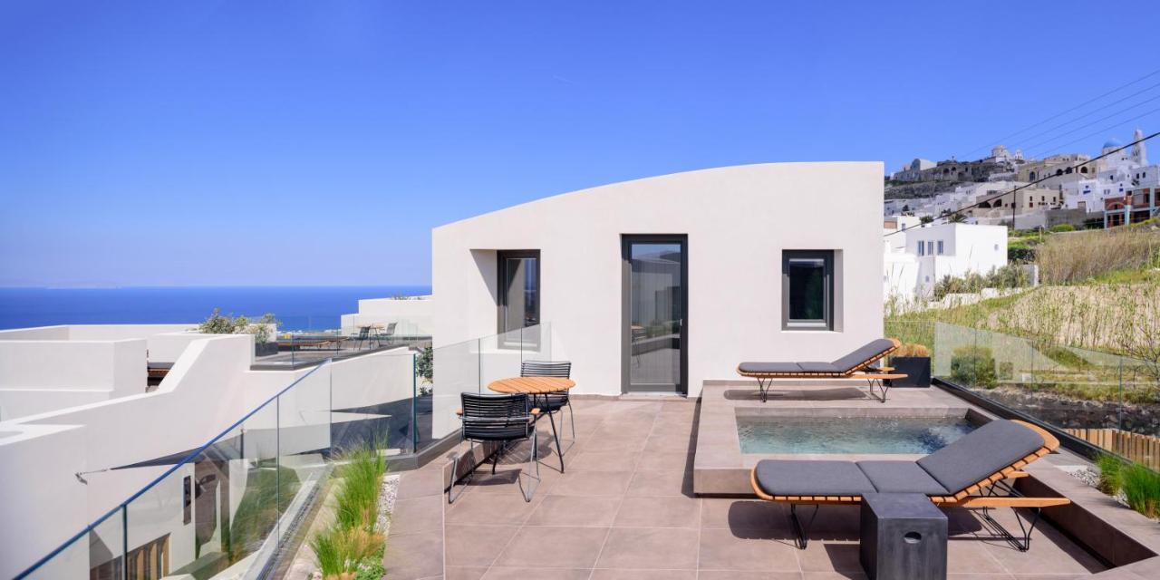 Honeymoon Suite Outdoor heated private Jetted tub Sea View