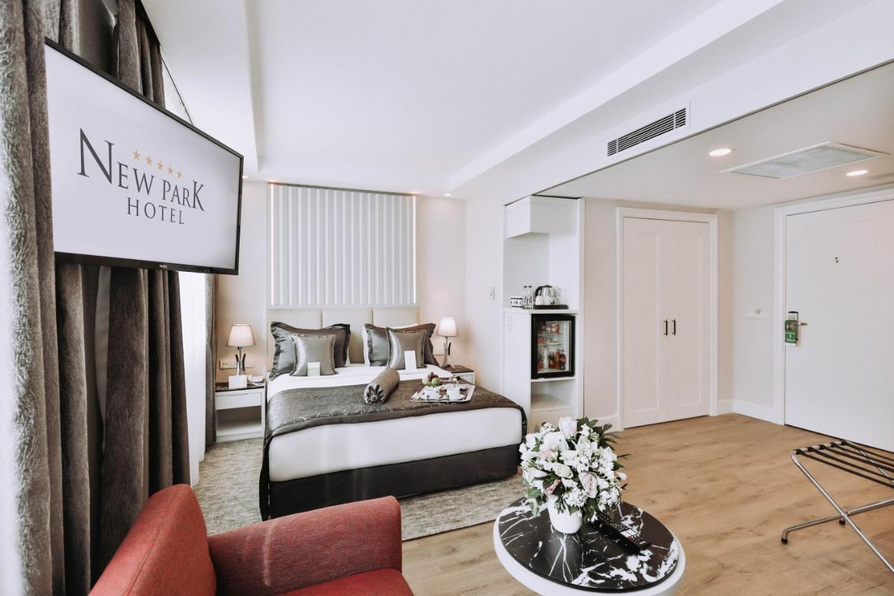 Deluxe Queen Room