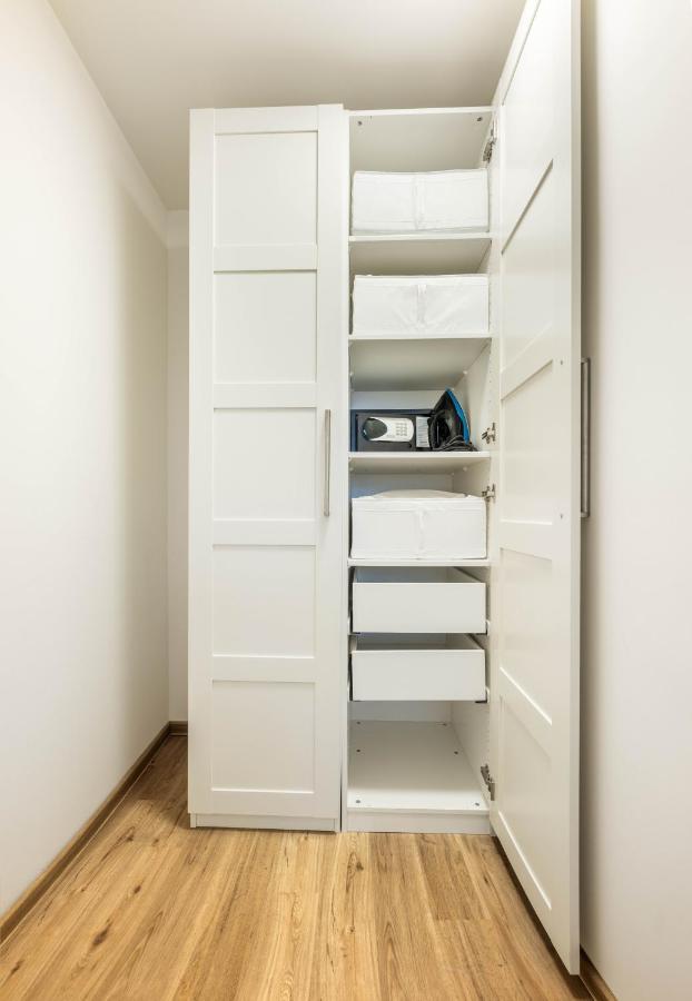 1-Bedroom Suite