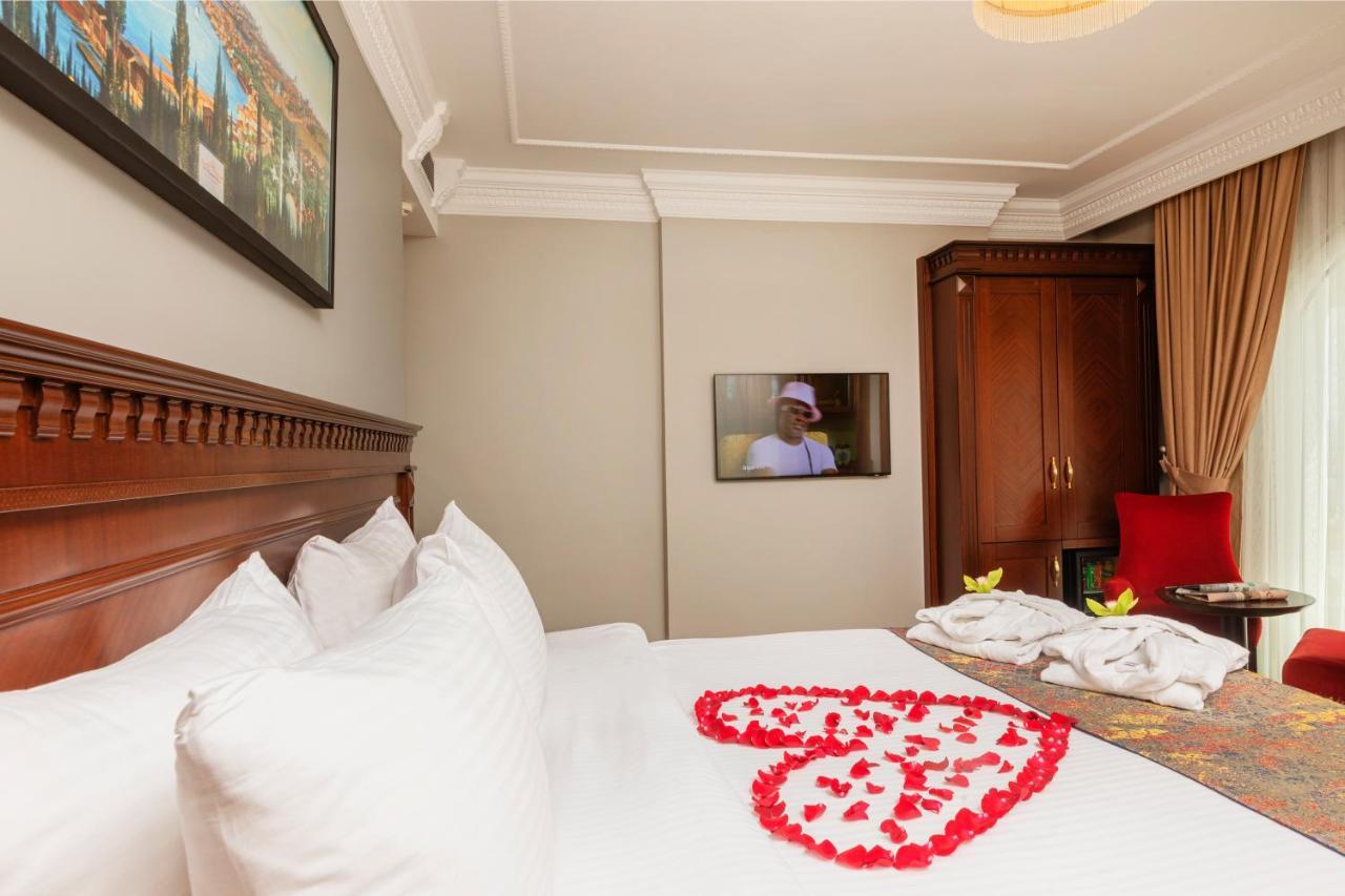 Corner Suite