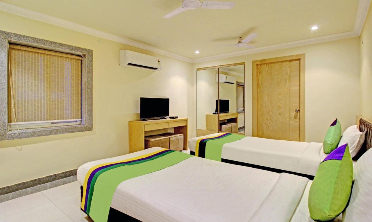 Standard Room,1408621637:JPEG