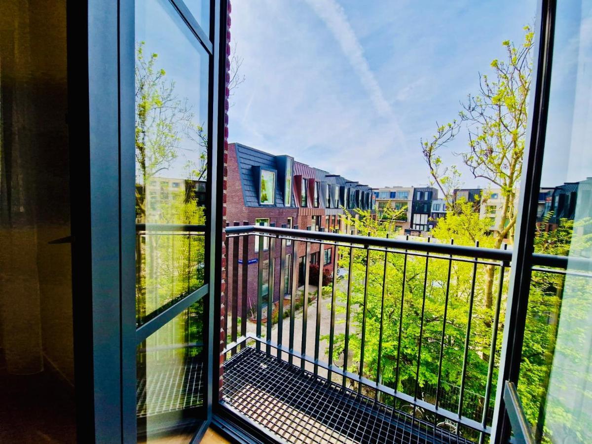 Frenchy,1410775454:JPEG