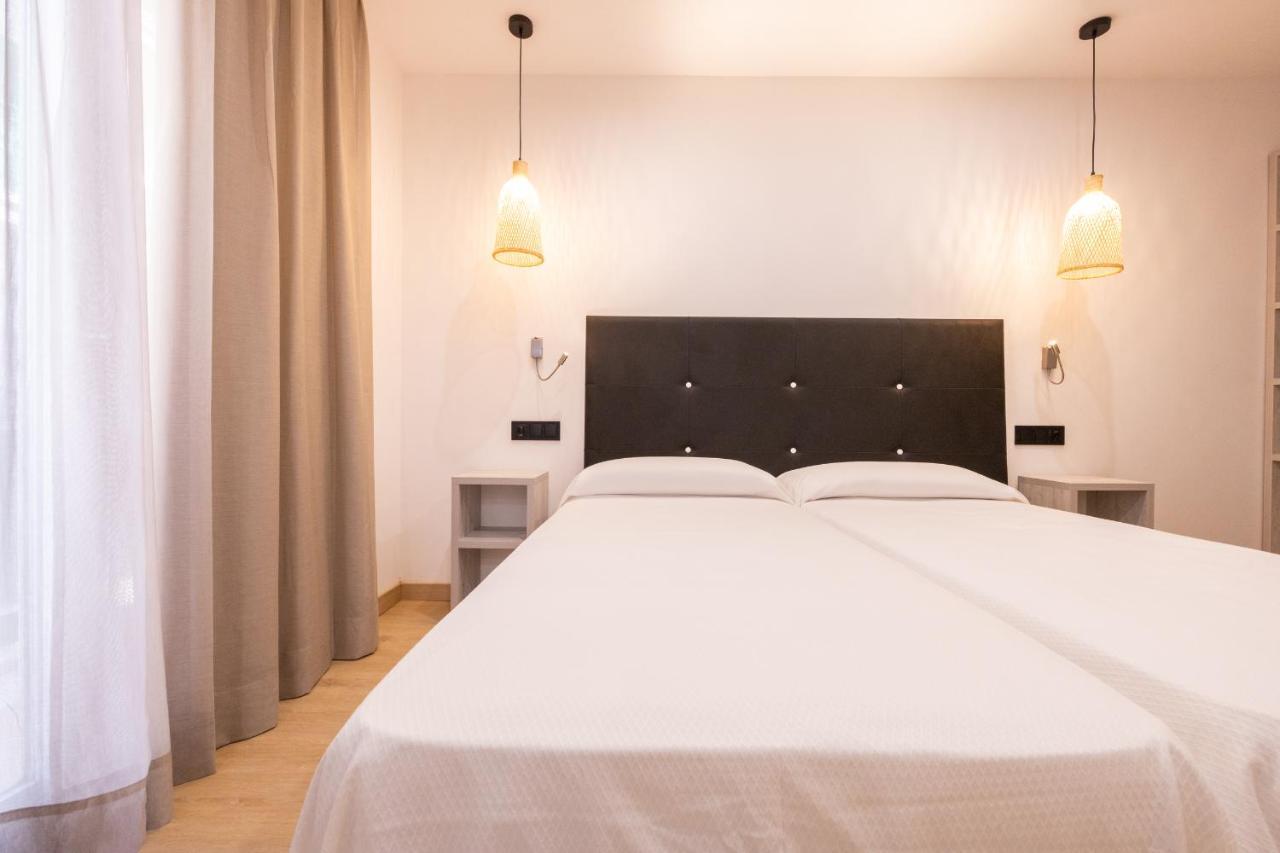 Double Room with Balcony,1466290688:JPEG